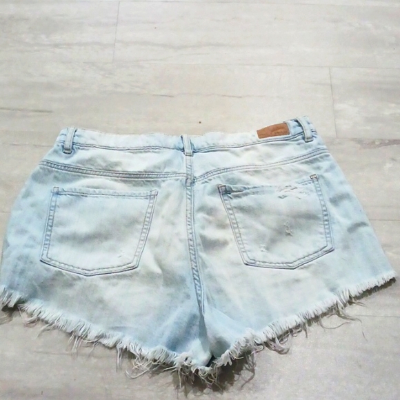 GARAGE  Acid Wash light blue Ripped Denim Jean Shorts. Size 10.. - Picture 7 of 10